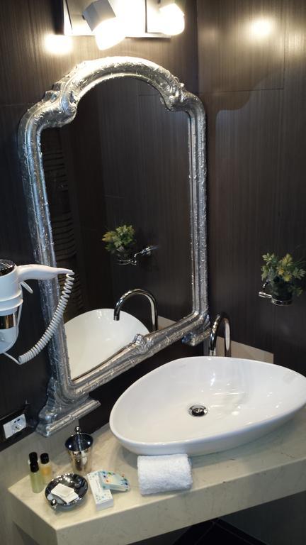 Hotel Boutique Vila Fernando Tirana Værelse billede