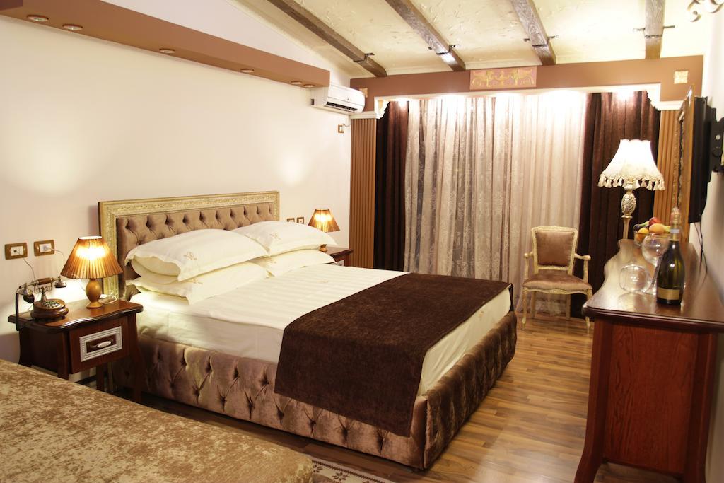 Hotel Boutique Vila Fernando Tirana Værelse billede