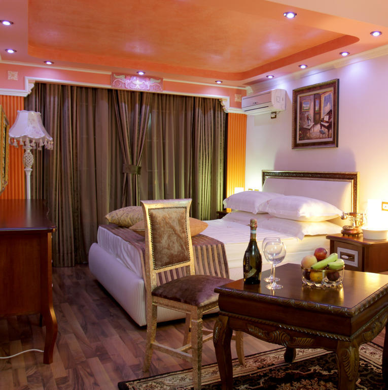 Hotel Boutique Vila Fernando Tirana Værelse billede